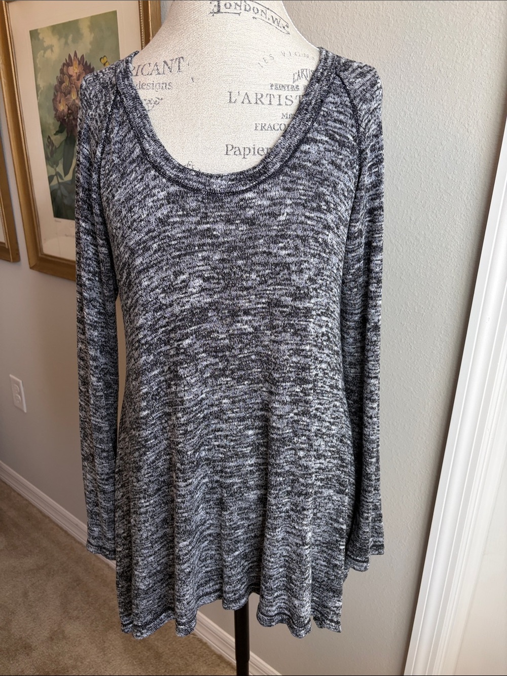 Max Studio Marled Grey Long-Sleeve Scoop Neck Tunic
